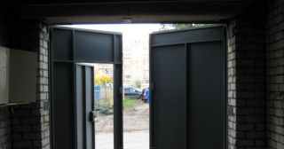 Купить гаражные ворота распашные Барабинск, цена от 3823 руб.